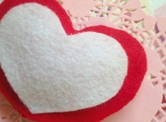 No Sew Valentine’s Day Puffy Felt Heart 7
